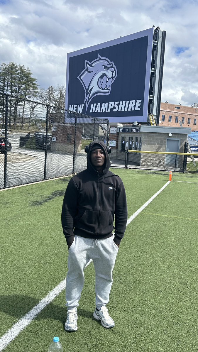 Stopped by <a href="/UNH_Football/">New Hampshire Football</a> for a junior day. Enjoyed the campus tour and watching the guys compete. Thanks for bringing me out @Coach_DeAndrade <a href="/603Recruiting/">New Hampshire Football Recruiting</a>