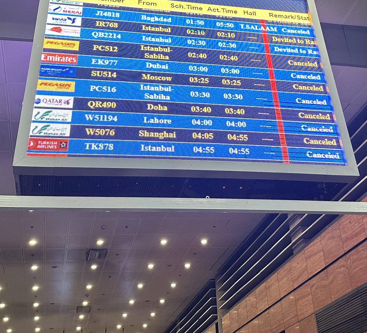 I can confirm that Iran has closed its airspace. My flight to Dubai was cancelled. All of us had to leave the aircraft as Iran attacked Israel forty minutes before my flight was supposed to take off. All flights at Imam Khomenei airport cancelled. #IranAttack