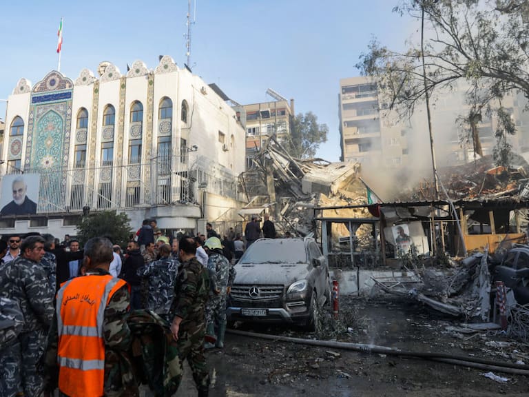 Por qué iran atacó al régimen criminal y genocida de Israel? El 1 abril los sionistas destruyeron el consulado de Irán en Damasco, falleciendo varias personas en el lugar.