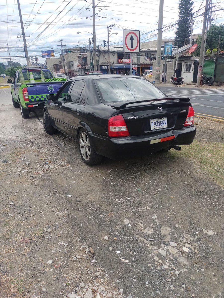 Colisión de 2 automóviles en calzada Atanasio Tzul 50 calle zona 12. Solo daños materiales #TransitoGT #TraficoGT #PMTGuatemala #InformacionGT #NoticiaGT #AmilcarMontejo #VialGT #MovilidadGT