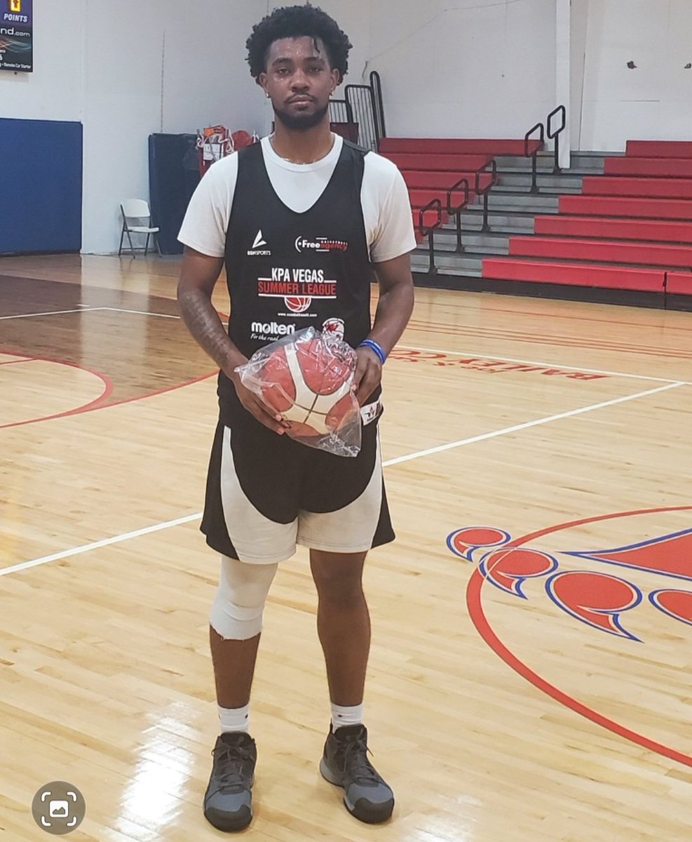CoachStinnett's tweet photo. Congrats to Kyran Jones @kyranjones42 from @GtownTigersMBB for being named the 2024 Molten SBS/Free Agency Pro Exposure MVP today. Jones is going to make an excellent pro. Also congrats to his KPA Vegas team for going 3-0 and winning the event! https://t.co/DavjgNBvkV