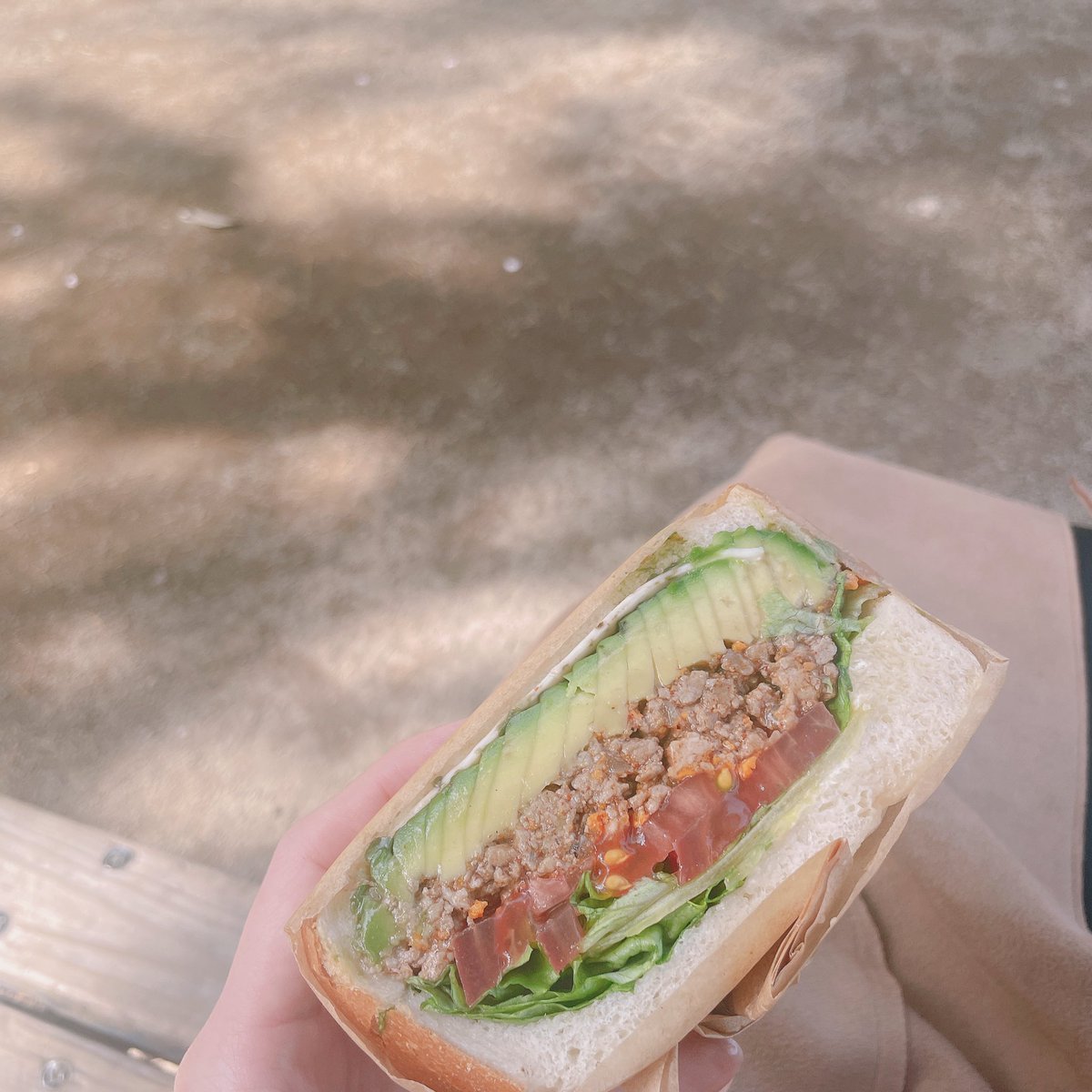 パン屋さんのパン 公園で食べた