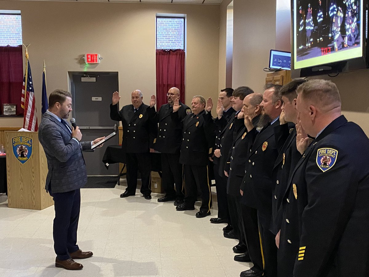 Congratulations to all of the those installed by Sweeney Hose Volunteer Fire Company #7 this evening. For 130 years, Sweeney Hose Co. #7 has been protecting the residents of North Tonawanda. Thank you to all the officers for your dedication and continued service!