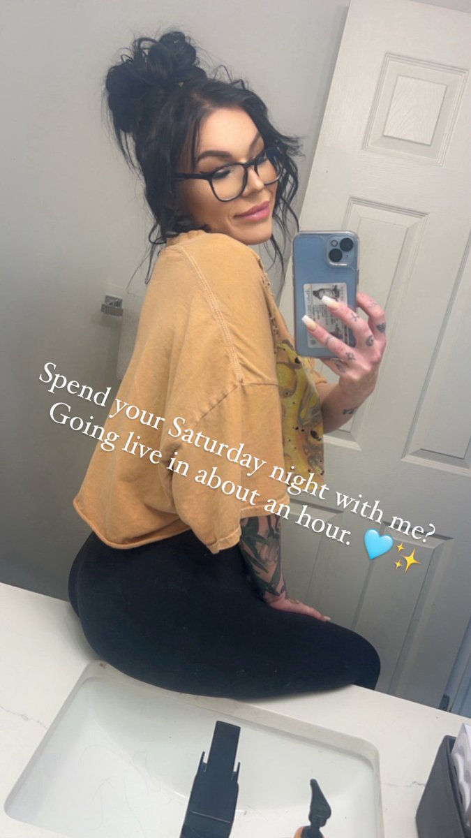Engellly's tweet photo. https://t.co/FFZntzhZKT 🩵✨ https://t.co/KQljHDTkoQ