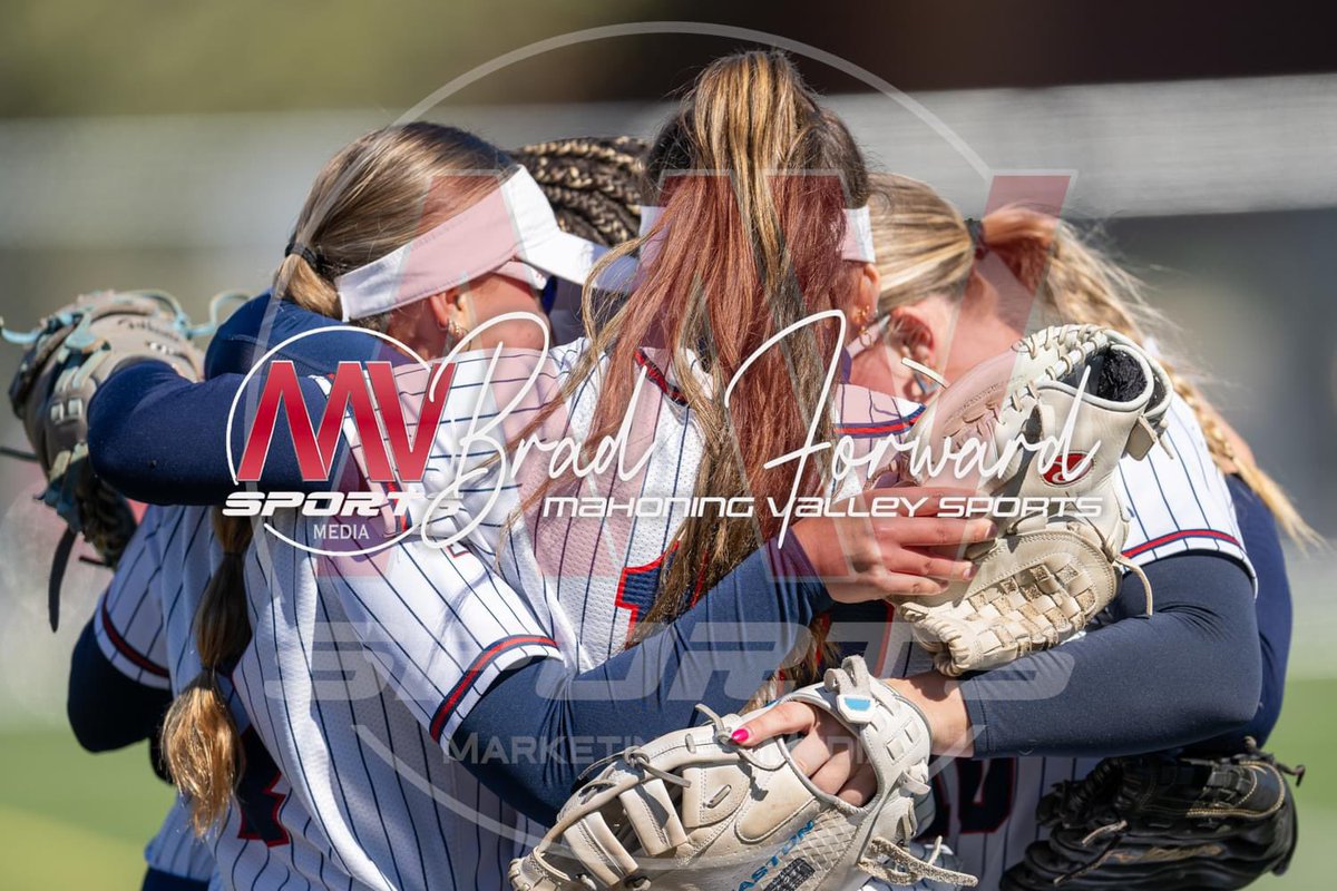 I absolutely ❤️❤️❤️ this picture. Fitch Softball in a picture. Thank you MV Sports Media 💙❤️💙❤️