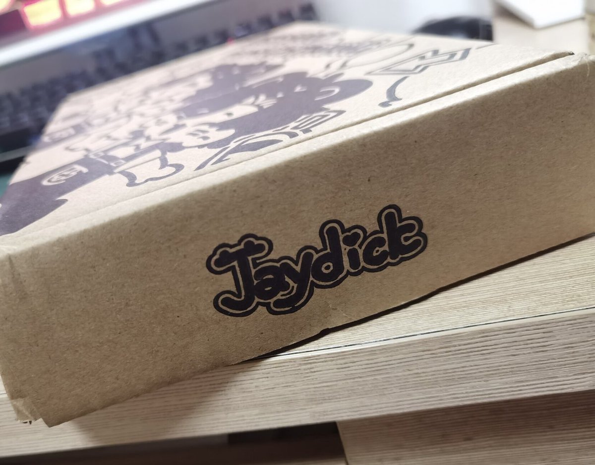 nighthoodzine's tweet photo. Check out shipping box designed by @BADPOOL_R 
All three physical bundles will be shipped in these cute boxes (with a poly bag to protect it from the elements)
#jaydick #jaydickzine #zinemerch https://t.co/xQnerZih8o