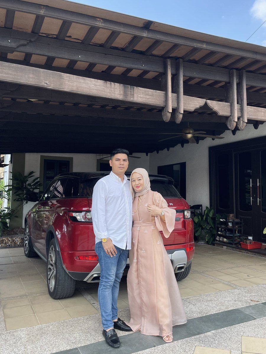 ammaraslam_'s tweet photo. Raya day 4 🌙🤍 https://t.co/wCjSZ06jcU