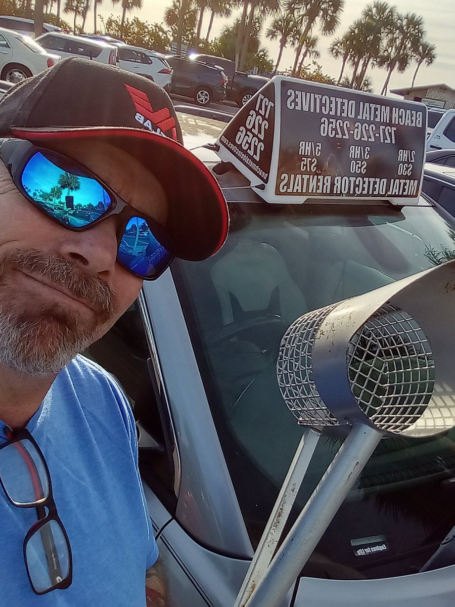 BeachMetalDicks's tweet photo. @tuddle #welivehere from #reddingtonshores on a #sunset #hunt #sayit #sunsethunt #treasurecoast #gulfbeaches https://t.co/ArkKMRRuo7