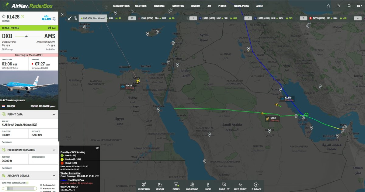 KLM flight KL428 between Dubai and Amsterdam will also divert to Vienna Airport, Austria. As you can see from the @RadarBoxCom data, the aircraft entered a loop to the north of Bahrain before continuing west into Saudi Arabia instead of north into Iraq. aviationsourcenews.com/incident/jorda……