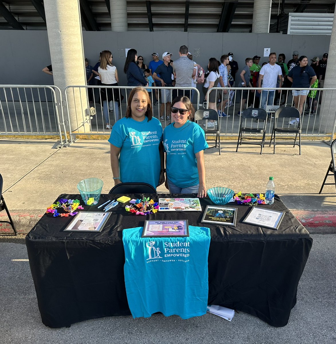 Come by tonight at SanAntonio FC and visit our table! Relax over a game of soccer & help support a great cause. As a part of your purchase, every $5 of each ticket purchase will be helping #studentparents in our community obtain their degrees in #postsecondaryeducation . 
#safc