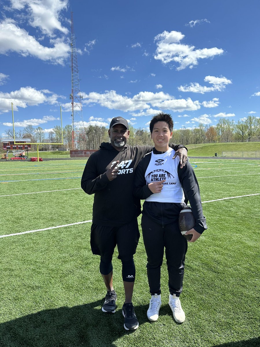 #AGTG Had a great time competing in Maryland this weekend, and talking to @EdOBrienCFB! Thanks again to @youareathlete and @ShockDoctor for the invite!
@BandytheCoach @WAfootball1834 @TheQB1coach @QB1Mentality @M2_QBacademy @QBschoolbyCA