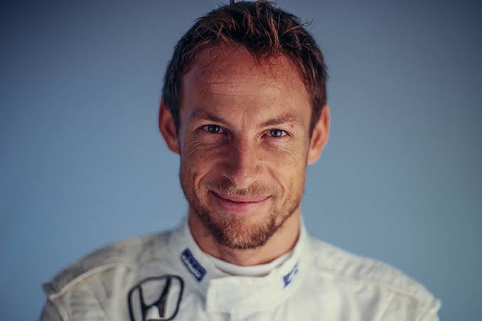 How old are you? Quote/reply with a pic of your fav driver being the same age as you.

Answer: too old to post a pic of Yuki. But here's my other favourite (retired) driver at my age. Jenson Button, the reason I smoked Lucky Strike cigarettes at 16 years old 🤣 #Team22