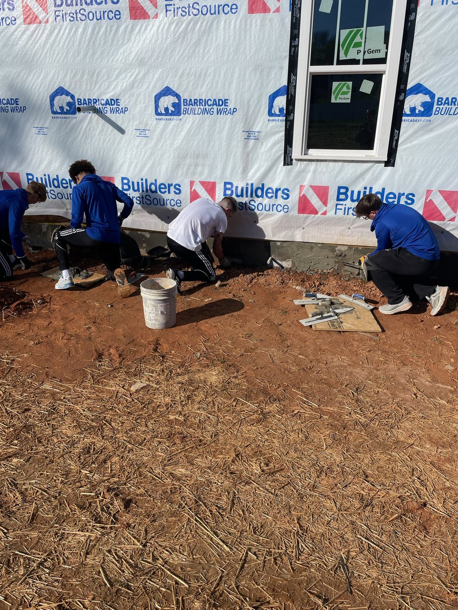 UNCAvlMSoccer's tweet photo. Busy day for the boys as we spent the day volunteering for Habitat for Humanity 👷‍♂️🧱

#ALLinAVL https://t.co/SQLtpJobrc