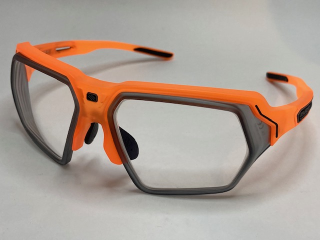 eaudevieYS's tweet image. ルディプロジェクト　デルタビート

度付きオプチカルドック仕様

オレンジカラーのフレームも少ないし、度付きのクリップと組み合わせでなかなか個性的です。

#ルディプロジェクト
#RUDYPROJECT
#デルタビート
#自転車用サングラス
#自転車用度付きサングラス
#ロードサイクル用サングラス