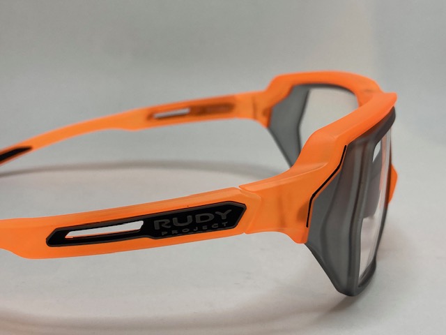 eaudevieYS's tweet image. ルディプロジェクト　デルタビート

度付きオプチカルドック仕様

オレンジカラーのフレームも少ないし、度付きのクリップと組み合わせでなかなか個性的です。

#ルディプロジェクト
#RUDYPROJECT
#デルタビート
#自転車用サングラス
#自転車用度付きサングラス
#ロードサイクル用サングラス