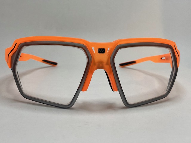 eaudevieYS's tweet image. ルディプロジェクト　デルタビート

度付きオプチカルドック仕様

オレンジカラーのフレームも少ないし、度付きのクリップと組み合わせでなかなか個性的です。

#ルディプロジェクト
#RUDYPROJECT
#デルタビート
#自転車用サングラス
#自転車用度付きサングラス
#ロードサイクル用サングラス