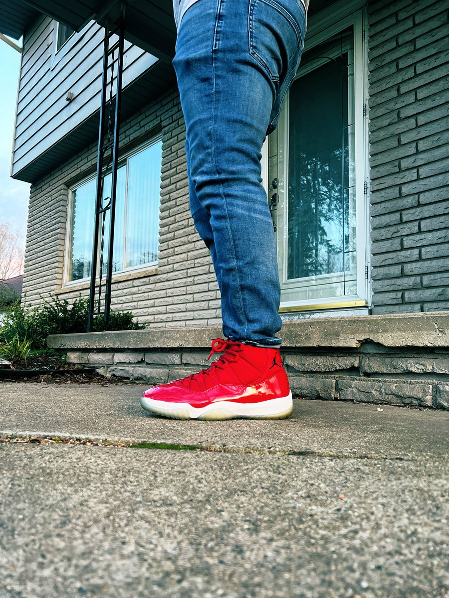 Sneaker_Cowboy tweet picture