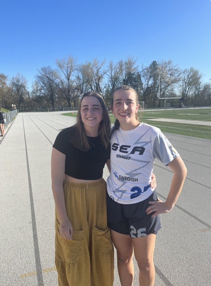 Ada @Ada_wright_ had a great game today as the @Seattle_Tempest beat the Utah Wild 10-7 in Salt Lake City. Timing worked out so that Harriet @harrietwright0 happened to be driving through SLC on her cross country drive and she got to cheer on her sister in person!