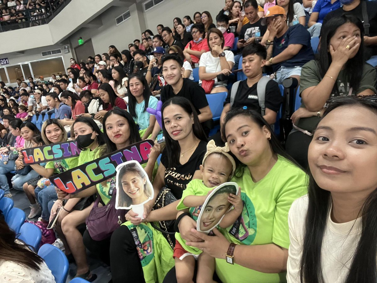 ivylacsinafam's tweet photo. Team Live game yesterday 💚💚 supporting our barbie "ivy lacsina " @ivy_lacsina always in all ways 🦎💚

#ivylacsinafanmilyofficial 
#IVYLACSINA 
#ilfo 
#NxledNation 
#TheHeartofVolleyball https://t.co/jjIUUEPinx