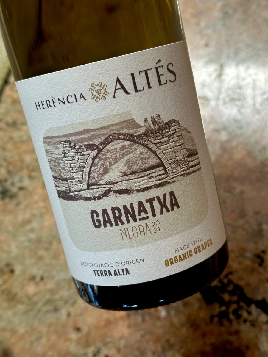 hey all / Herencia Altes Garnatxa Negra 2021 / made in the new-style of bright, juicy fresh fruit / not dark and oaky / very nice! Cheers!