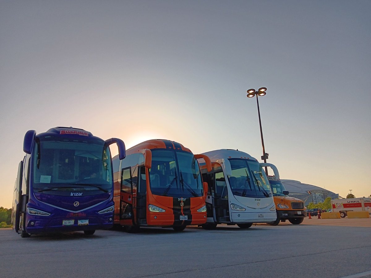 We're so into Destination Imagination @IDODI @WeAreTexasDI that even our buses are DI colors! #TeamSISD #SISD_DI