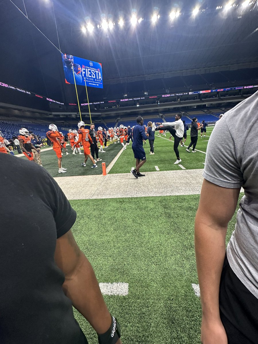 Enjoyed my time at UTSA this Saturday!! @CoachTimYoder @BDammone @UTSAFTBL