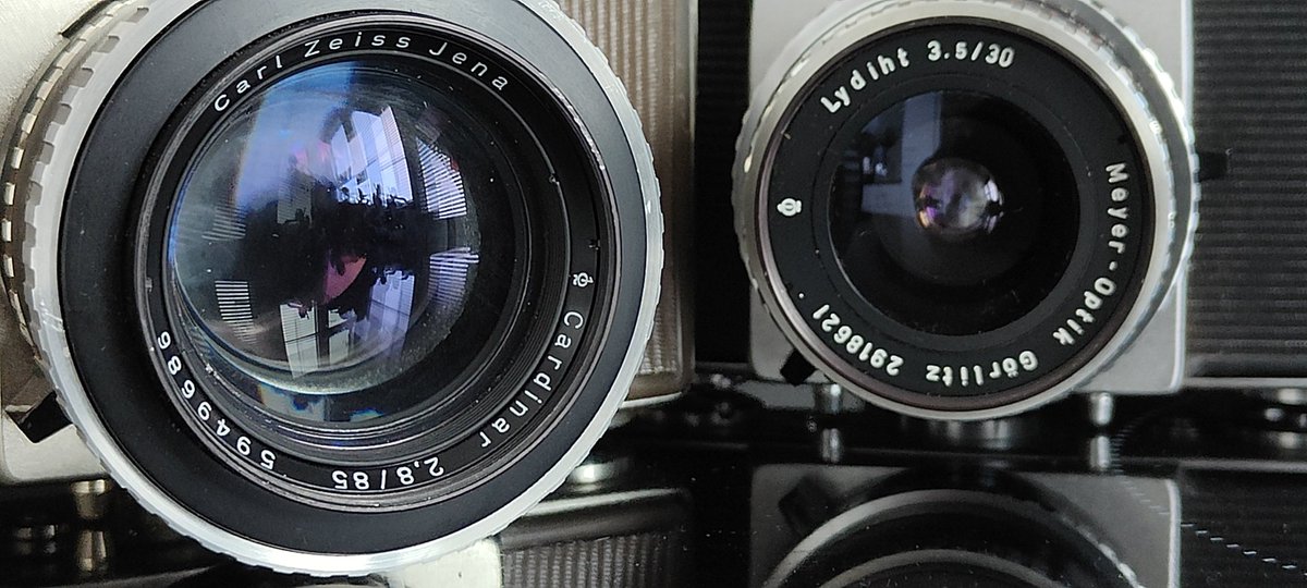 ShayNicol23's tweet image. A pair of #pentacon #pentinas. Never realised they did a gold version. They are not stealth like either with mirror clack that could wake a small city and a left handed shutter button. The #carlzeiss #jena #cardinar is a rare lens in this mount.