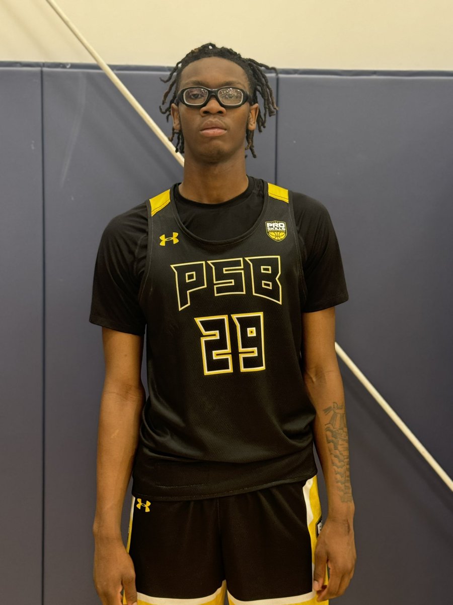 DMV Spring Warm Up Evening Standouts

Khalil Lee- New World HoopGroup
Bolis Wieu- Global Squad
Deng Jok- Global Squad
Kentavious Dancy- <a href="/proskillsdc/">Pro Skills Washington DC</a>