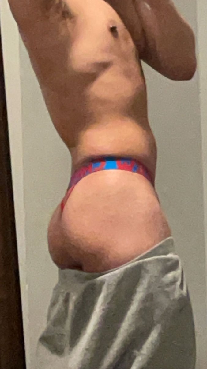 jothue10's tweet photo. who wants a taste 🤭👅 https://t.co/bvgO9tVslh