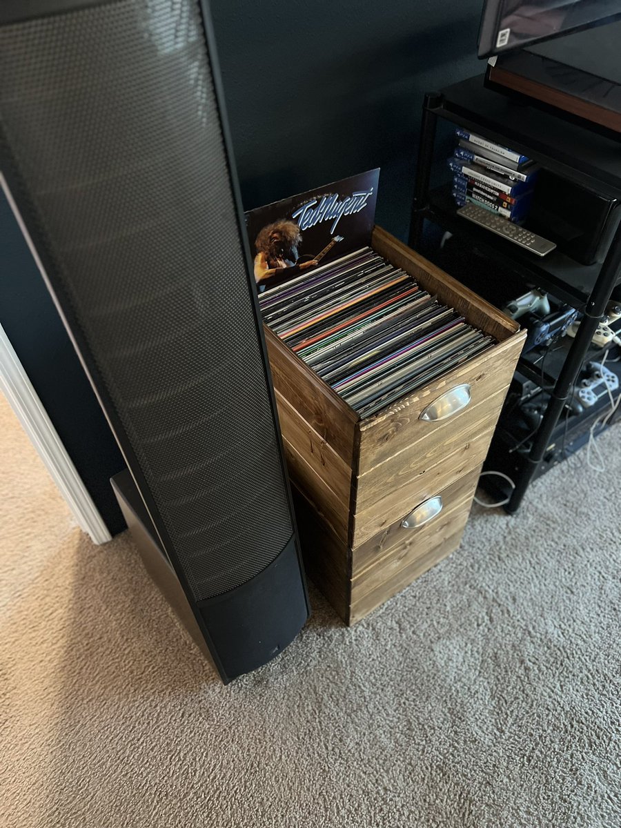 Thats_So_NW's tweet image. New #RecordBoxes are complete. Now time to blaze and enjoy some #vinyl on 2ch @MartinLoganLtd ESLs 
Just need to edit the video of their construction.
