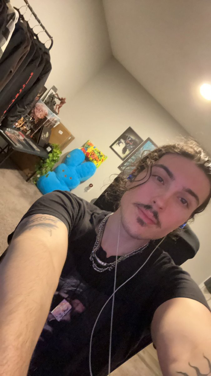 YungNoodle_ tweet media
