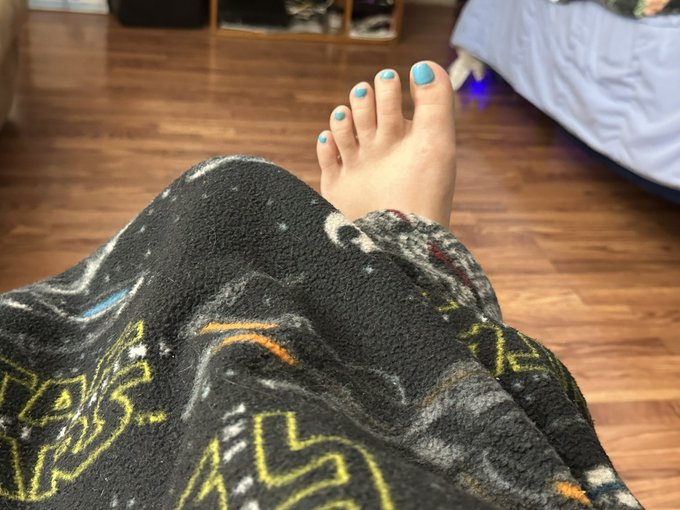 I don&rsquo;t think ya&rsquo;ll understand what these feet deserve. 🤔 https://t.co/fszkm6KkDo