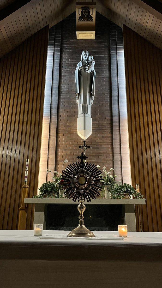¿Y si ante la sombra de la guerra los cristianos respondemos con oración? #Noalaguerra #SiALaPaz