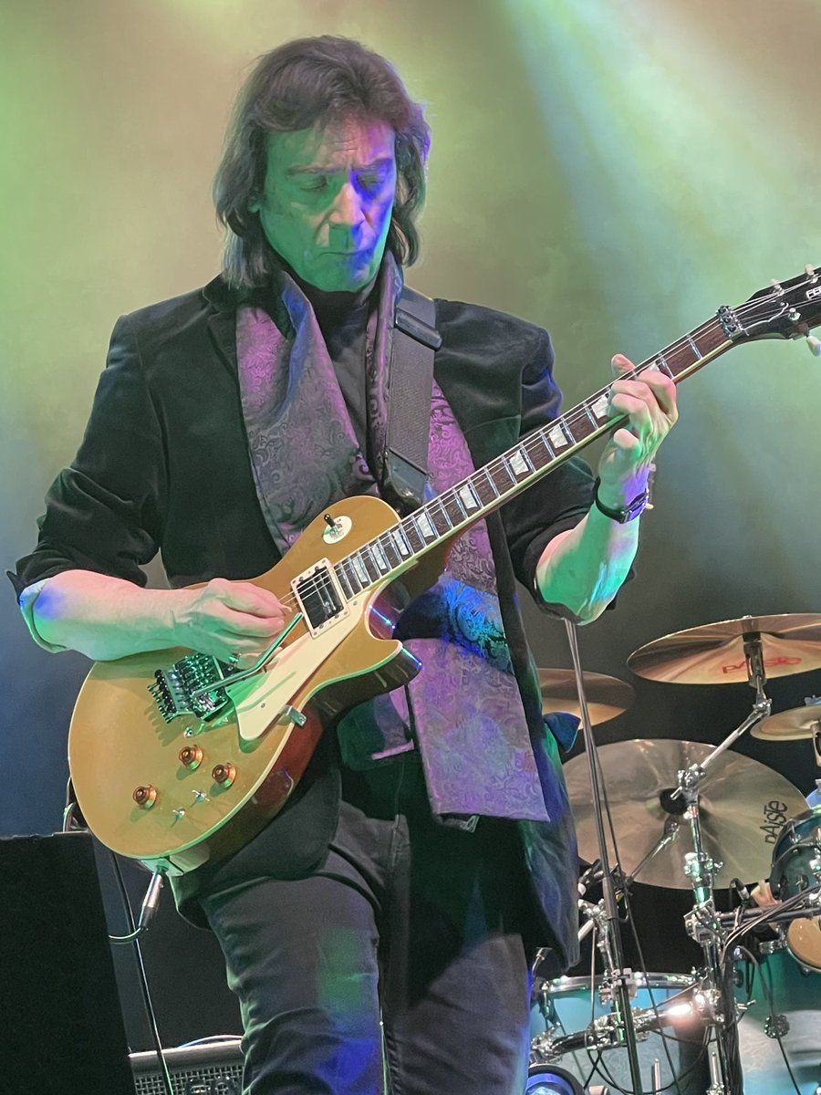 DaveCope3's tweet photo. @HackettOfficial @SylvanOfficial Houston and Tucson were immense.. 😊👍🏻 Great gigs - band and audience as one, as always..👍🏻 Thanks everyone.. https://t.co/X3j9MvicLa