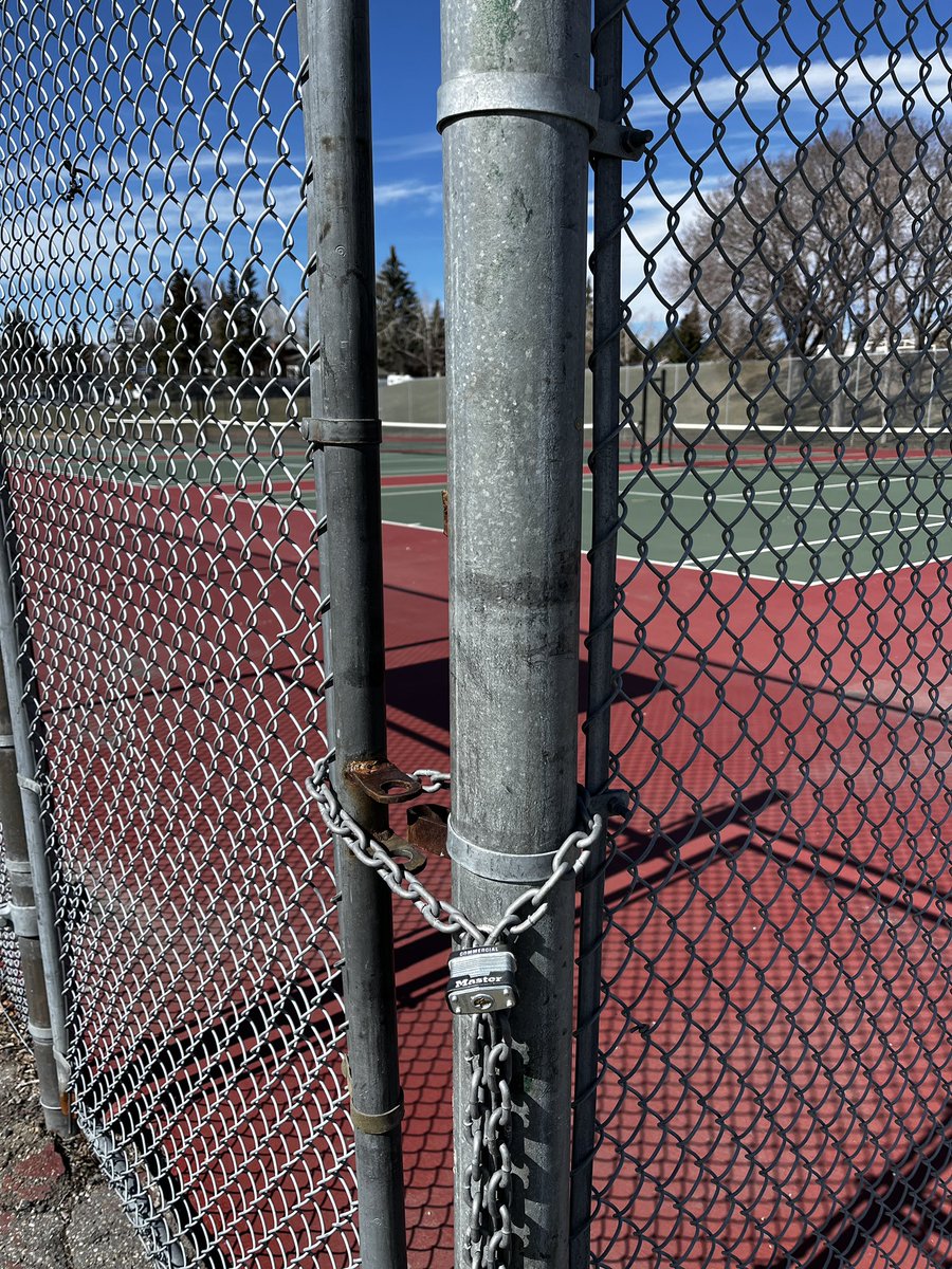 djwald's tweet image. +18° and still locked out. Good grief. 🤦‍♂️ #yyc @cityofcalgary