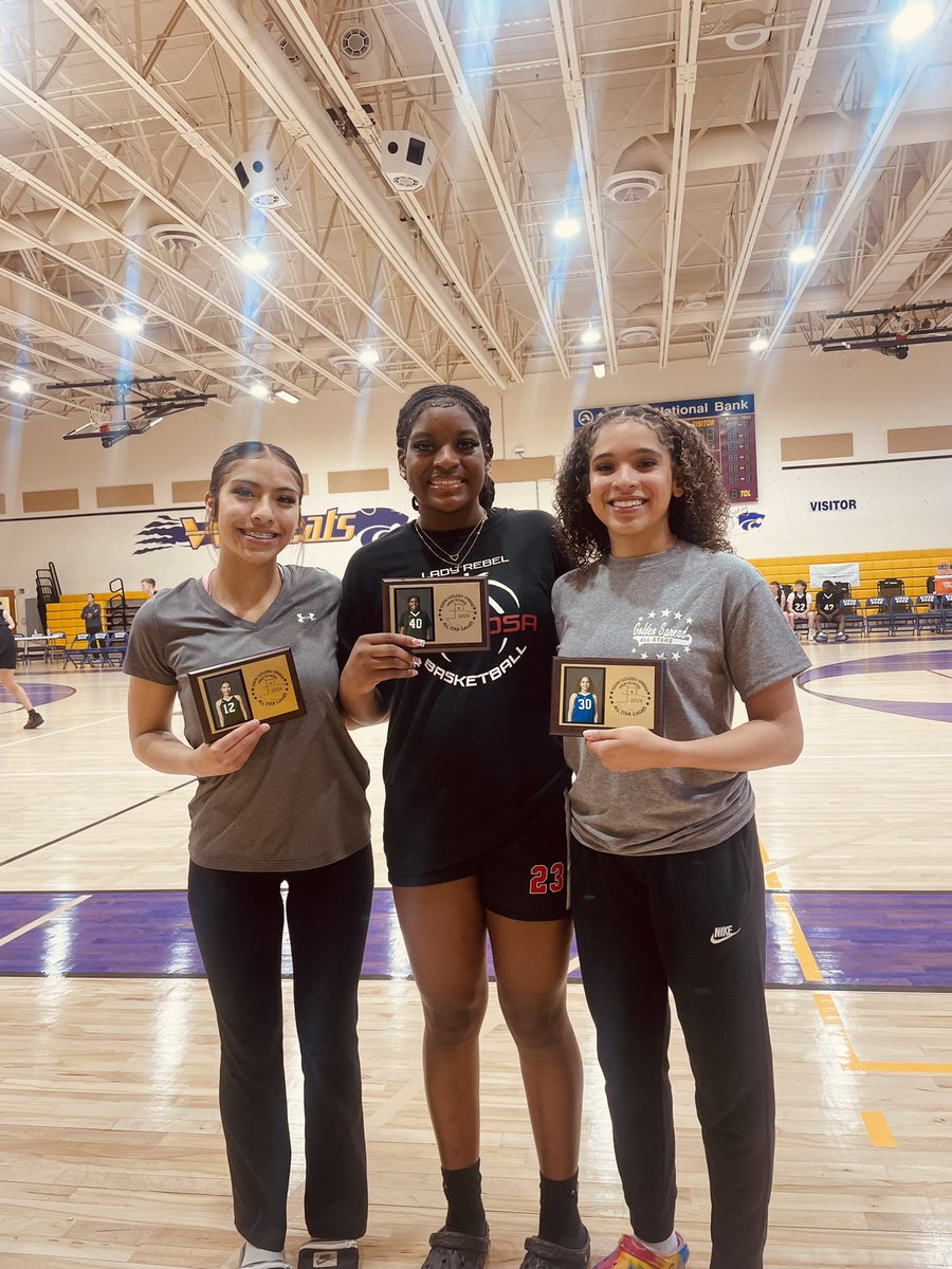 jadagraves6's tweet photo. Thank Golden Spread! Had a wonderful time playing with and against these girls one more time !! 🫶🏽🫶🏽 🏅: All Tournament Team     @LadySandies @AmarilloGt_8 @NC10_Sports @806hsscmedia https://t.co/cCd2xuVo7A