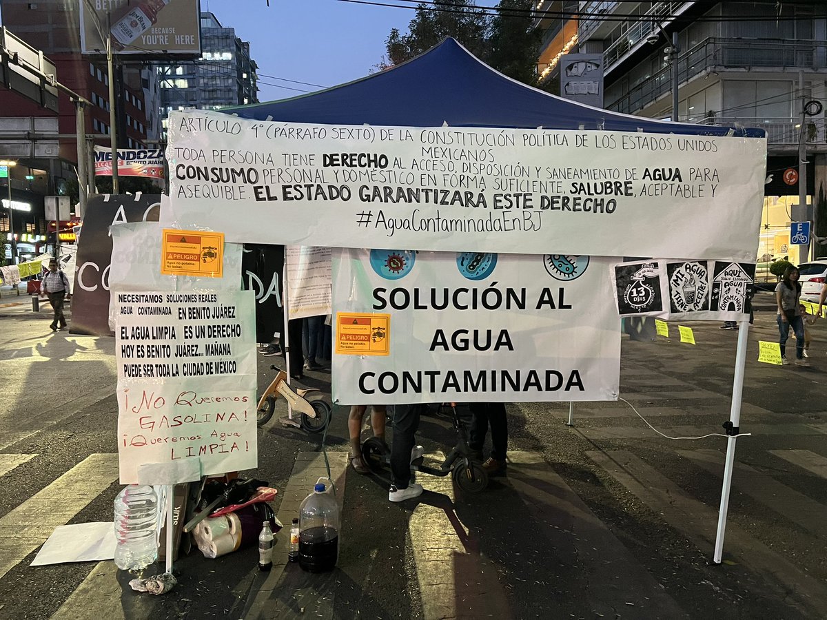 GolightlyHollly's tweet image. El acceso al agua limpia es un #DerechoHumano, los vecinos de la Benito Juárez estamos viviendo con #AguaContaminadaBj desde hace varias semanas. 🚰 
¿Te imaginas que bañarte sea un riesgo par tu salud? 💀@martibatres @SacmexCDMX @GobCDMX #AguaContaminadaEnBJ #InsurgentesXola