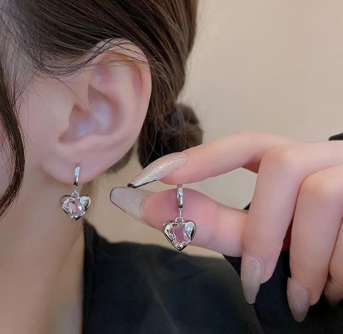 decalconniex's tweet image. pretty earrings

— a thread