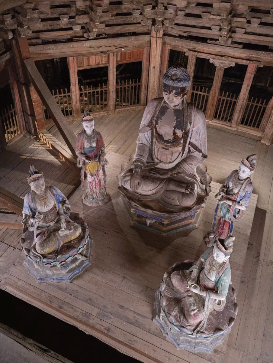 tongbingxue's tweet photo. Rare scenes inside the Yingxian Pagoda 应县木塔, the only extant large wooden pagoda in China and the tallest among ancient wooden buildings of the world. 
A Sakyamuni Pagoda of Fogong Temple, 67-m-high tower completely built of timber, in north China’s Shanxi province. https://t.co/AmQQVLh9uH