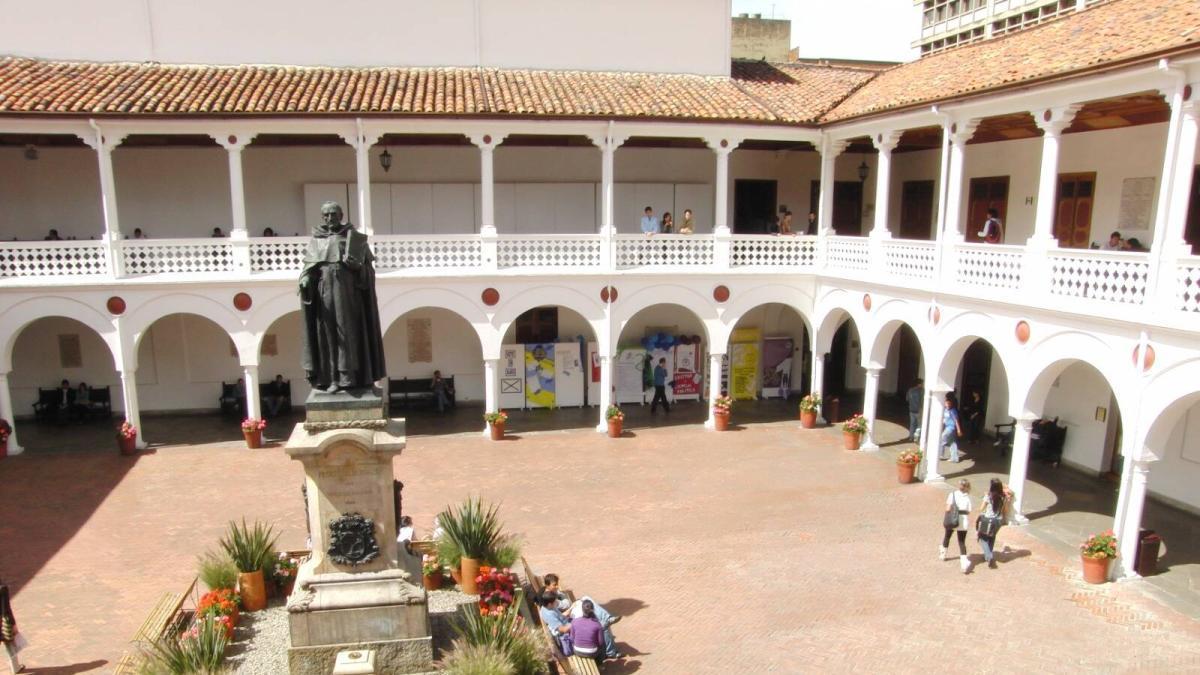 Profesores de jurisprudencia de la Universidad del Rosario solicitan una rendición de cuentas eltiempo.com/vida/educacion…