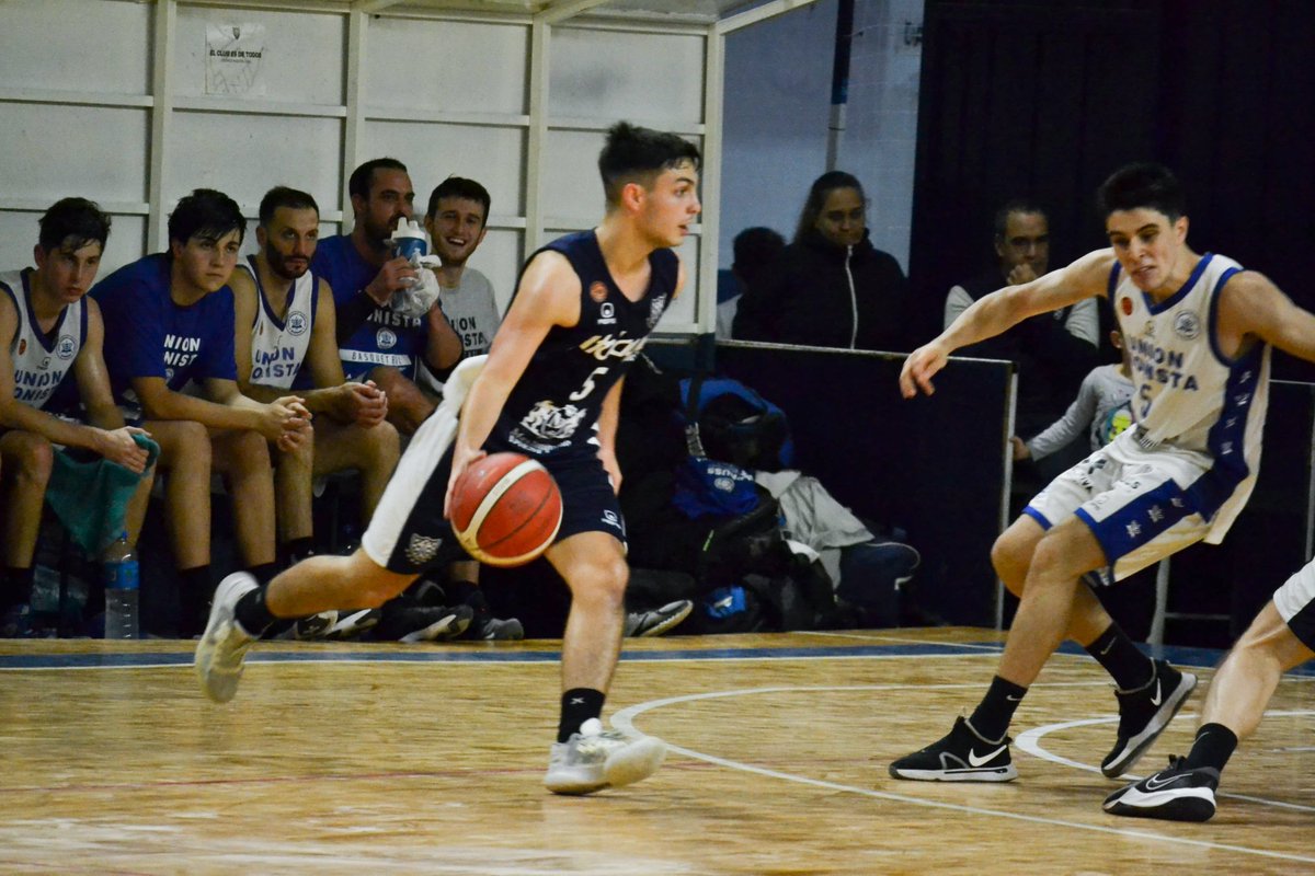 AtalayaClubOK's tweet photo. Final del tercer cuarto en el Ornati, gana Atalaya 56-41 frente a USAR por la 10ma. Fecha de La Liga Federal. https://t.co/X6N3HQqXGk