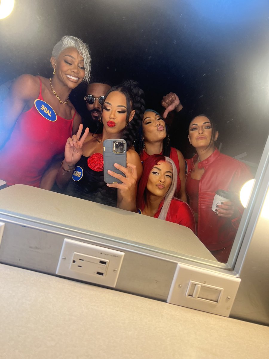 Bianca Belair tweet media