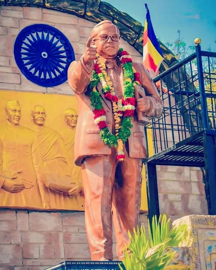 अद्वितीय प्रतिभा के धनी परम् पूजनीय बाबा साहब डॉ० भीम राव अम्बेडकर जी के 133वें जन्मोत्सव पर उनके चरणों में कोटि कोटि नमन..💐💐

एवं आप सभी को हार्दिक बधाई व शुभकामनाएं।

#AmbedkarJayanti #JaiBhim
#WorldEqualityDay #jaibhim🙏 #jaibhim💙 #jaibhim 
#jaibheem🙏 #AmbedkarJayanti2024