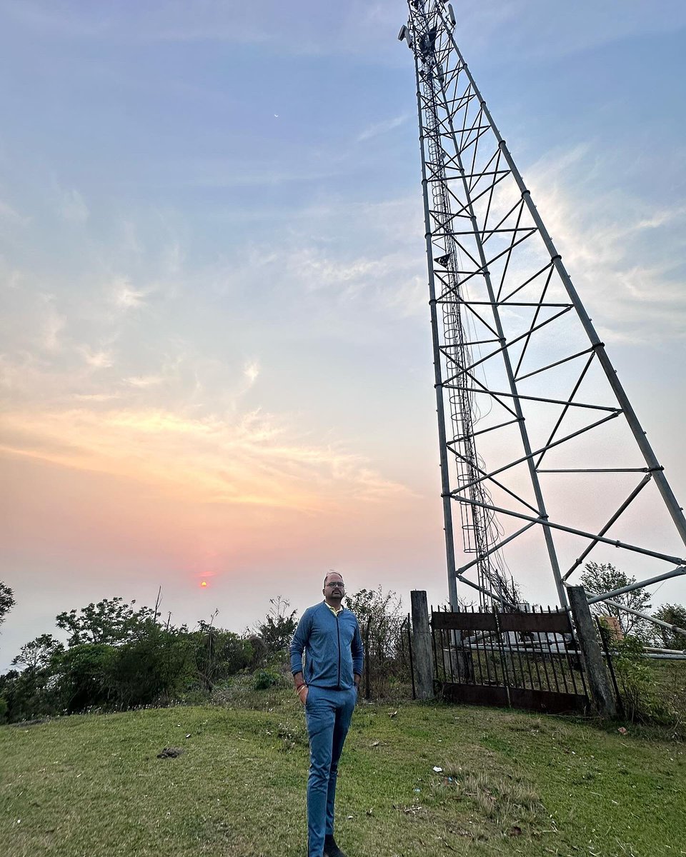 This is a far flung place <a href="/DC_LongdingAP/">DC Longding, Arunachal Pradesh</a> where one has to travel 3 kms steep slope on foot to reach a village here. However upon reaching felt surprised how a tower was erected for seamless mobile network, it really shows the hard work put in by <a href="/DoT_India/">DoT India</a> for putting these tower