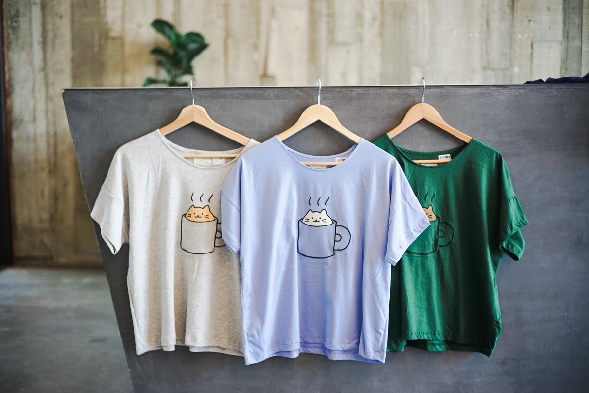 คอลเลกชั่นใหม่มาอีกแล้ว! ถึงคราวของเสื้อยืดคุณภาพดีจาก Cat Soup! ชวนมาตามล่าหาน้องแมวกันที่ #happeningshop สาขาดาดฟ้า ลาซาล 33 นะ