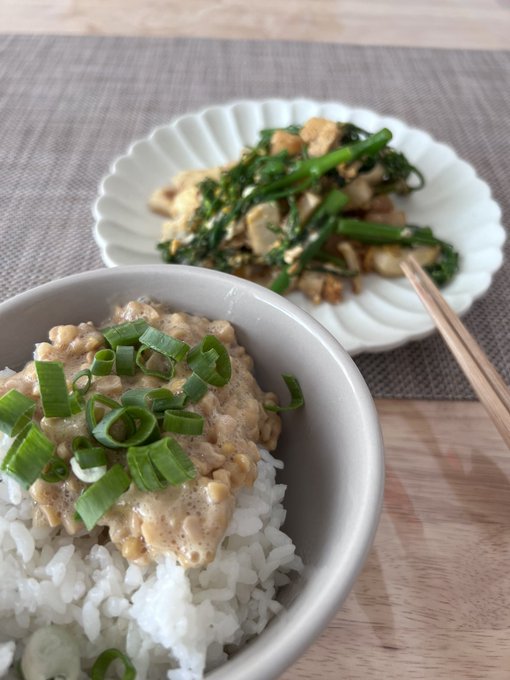 簡単に朝食🍚 草刈りしに行かなくちゃ！ https://t.co/kM1RqKbzt1