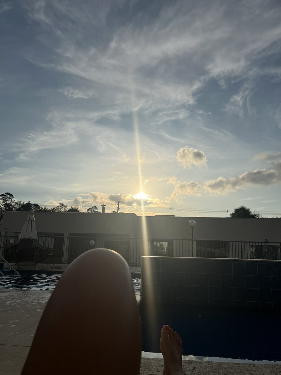 Cidaamorim48's tweet photo. Momento de reflexão e gratidão!! https://t.co/MVejxFev5Y
