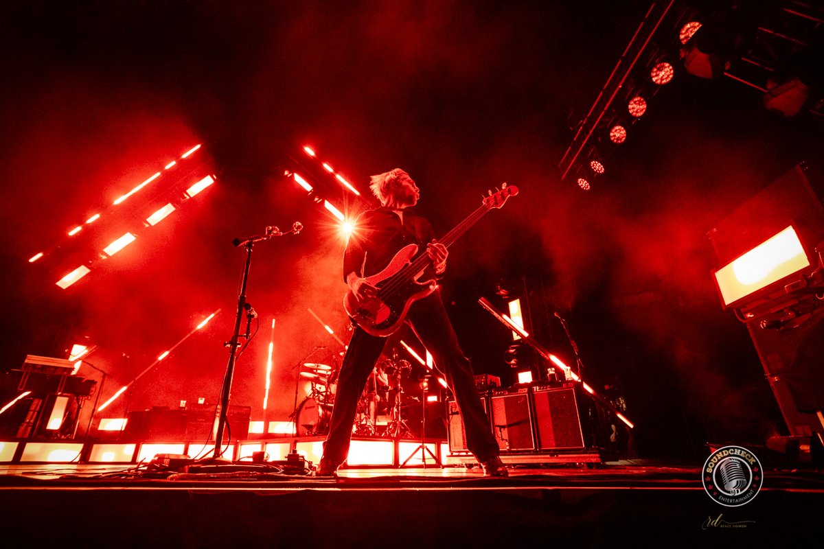 .@qotsa brought their #TheEndIsNero Tour to @CdnTireCtr last night but it was UK's @TheStruts that stole the show! #WeLoveLive #ForTheLoveOfLive 📸 Renée Boucher Doiron 📝 @HendrikPape soundcheckentertainment.ca/uks-the-struts…