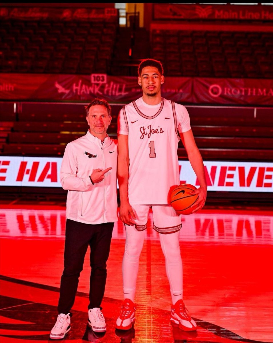 🟥#NCAA 2024🏀🇺🇲
El dominicano
🔹Steven SOLANO🇩🇴
(C/6'11"/235Lbs)
Clase | 2024 |
(HS Senior)
La Lumiere High school, 
Informa que se compromete con Saint Joseph's University para continuar su desarrollo como Estudiante-Atleta en la #NCAA D1. 
<a href="/StevenSolano34/">Steven Solano</a>
#RDenNCAA