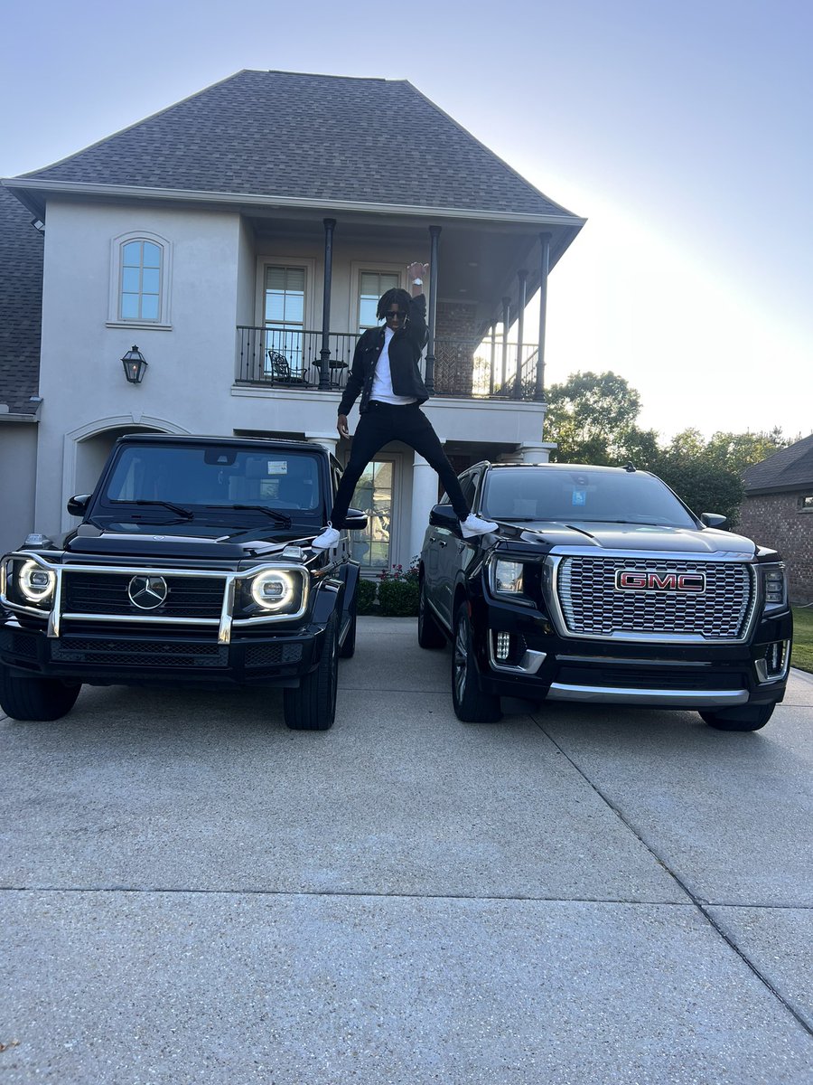 HardBodyYoungin tweet media
